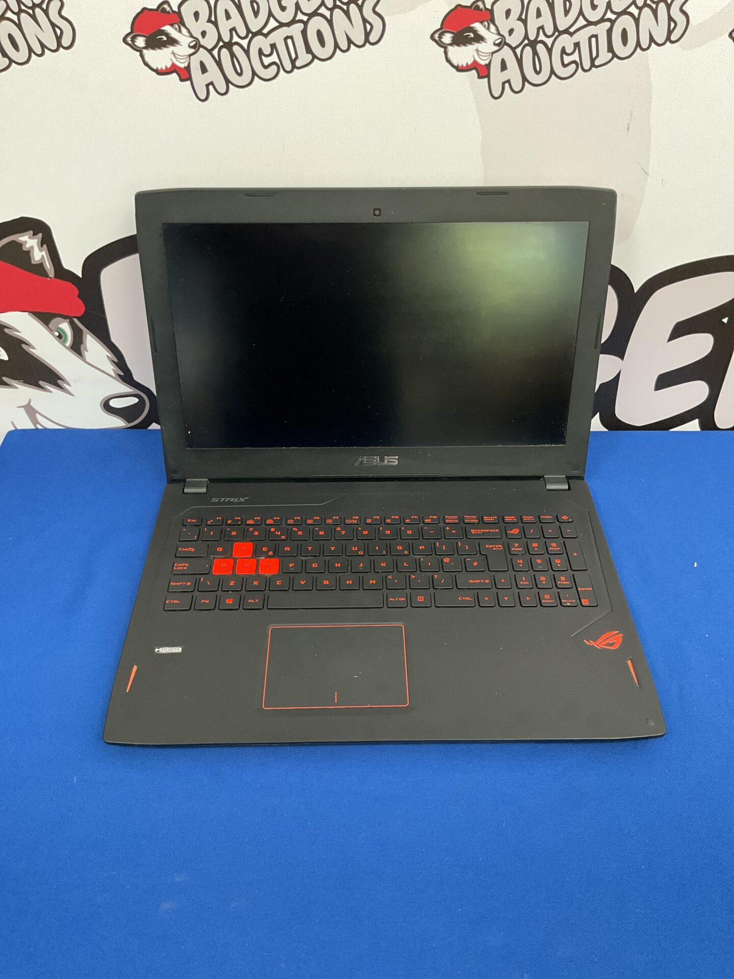 174 Asus ROG Strix GL502V Gaming Laptop powers on untested further