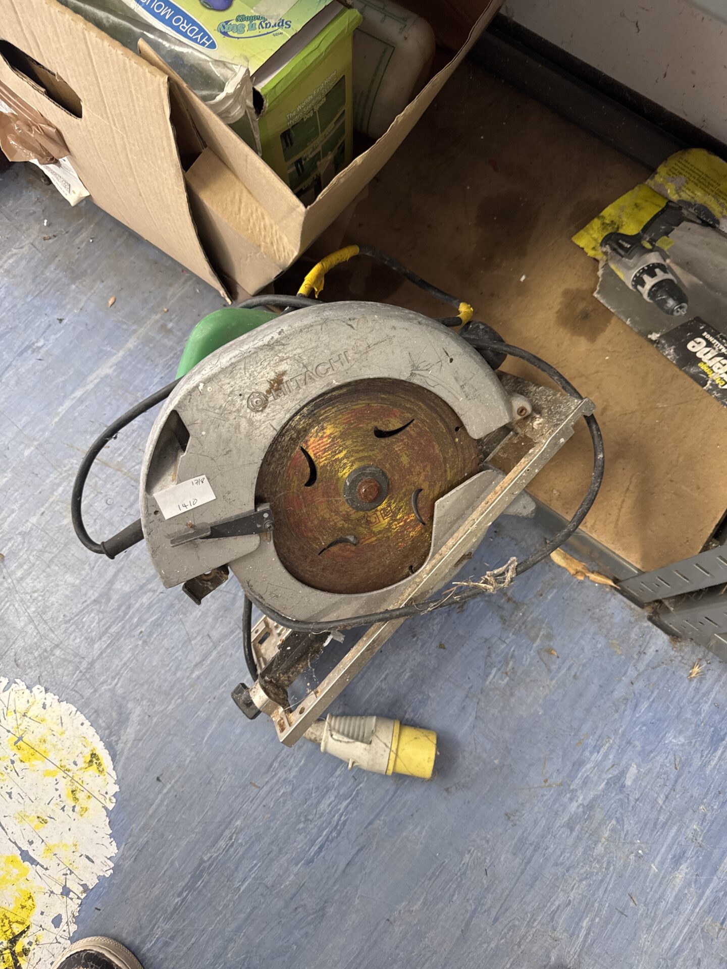 1045 Large hitachi 110v circular saw – untested, cable has 2 tape repairs