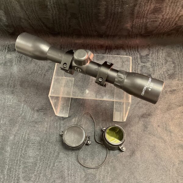CenterPoint 4x32 rifle scope, telescopic sight for hunting.