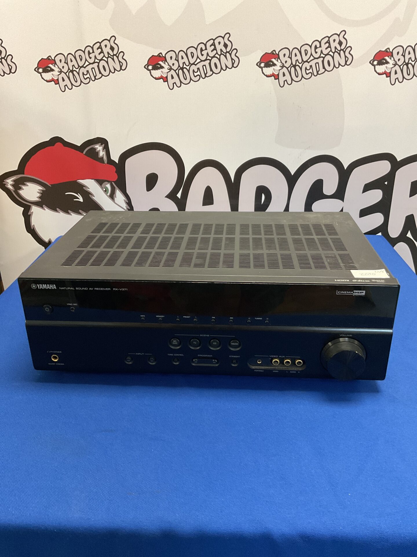 136 Yamaha natural sound av receiver rx-v371