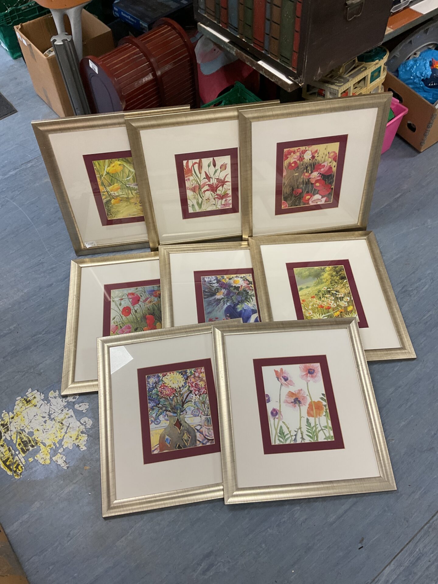 668 Set of 8 framed floral prints