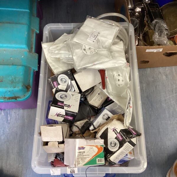 Mixed lot of ceiling light fixtures and Envirograft components.