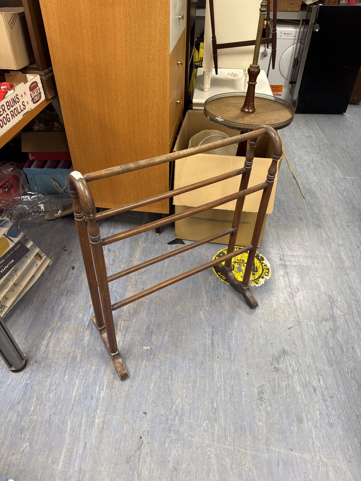 646 Vintage wooden towel rail