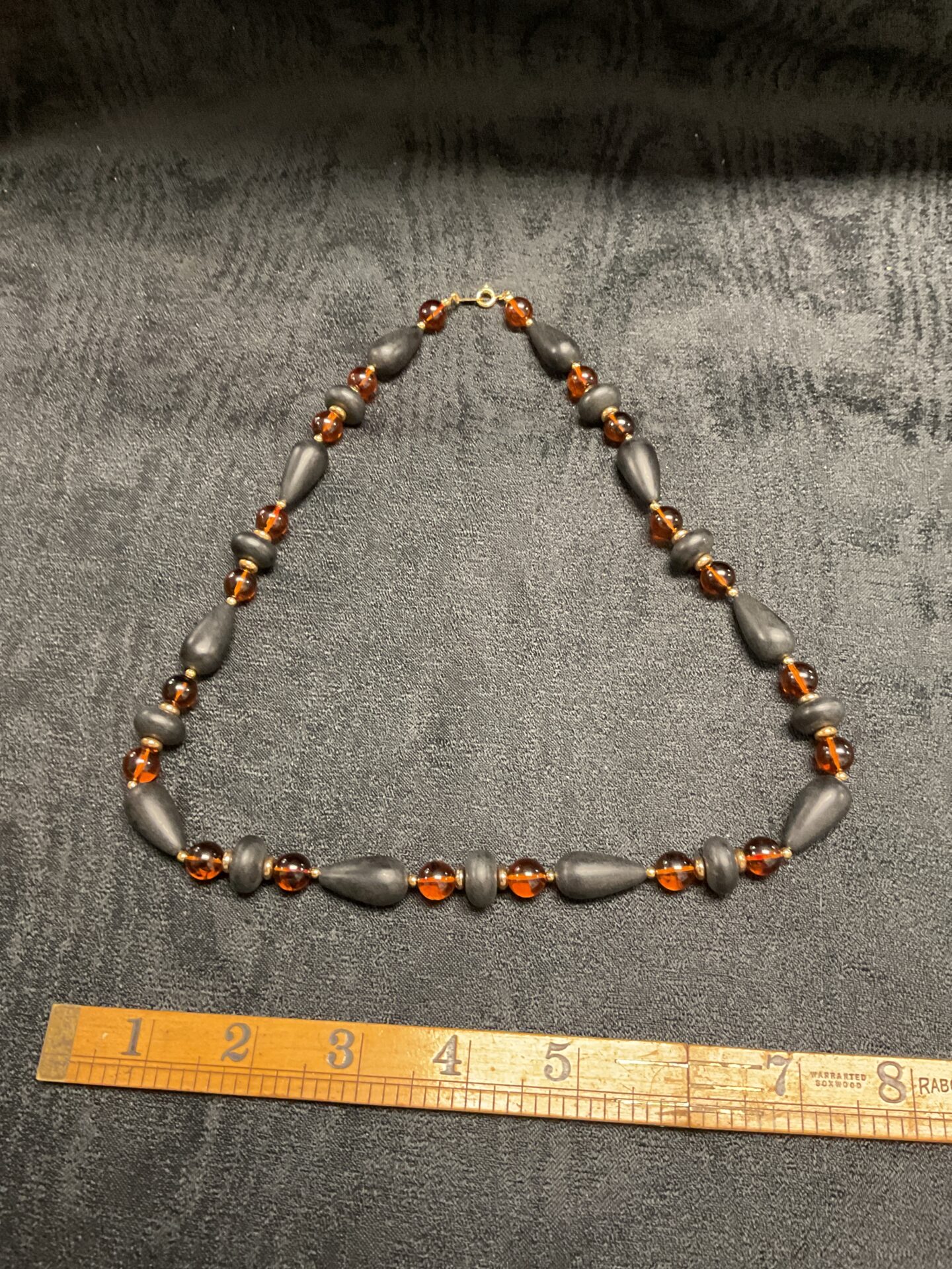 891 Vintage Amber and black bead colour necklace 60 cm in length