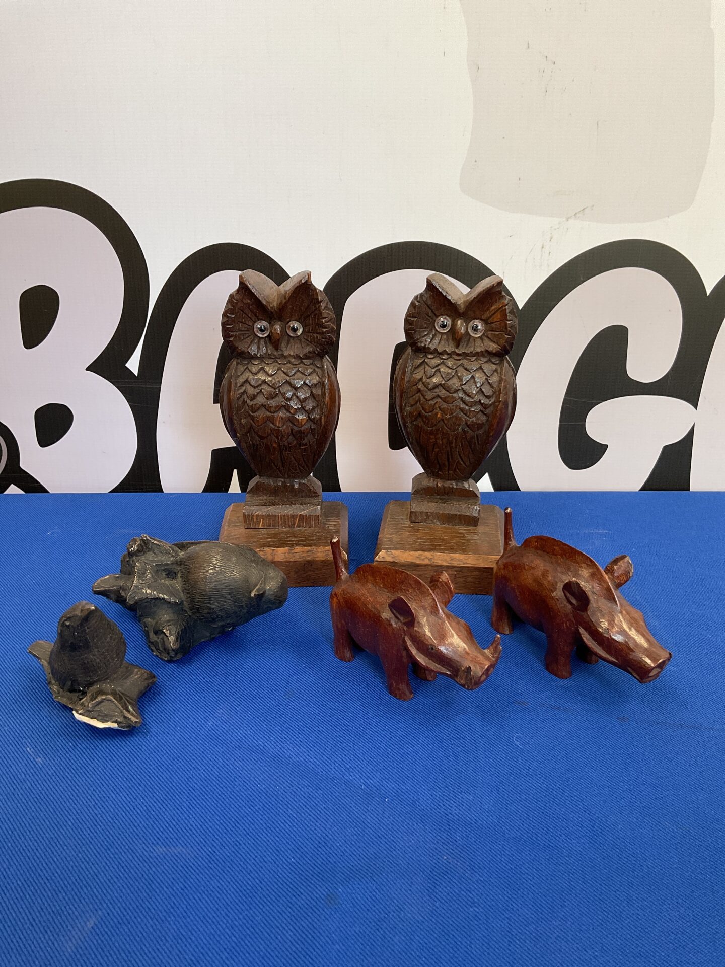 027 Selection of vintage carved wooden items including owls & boars