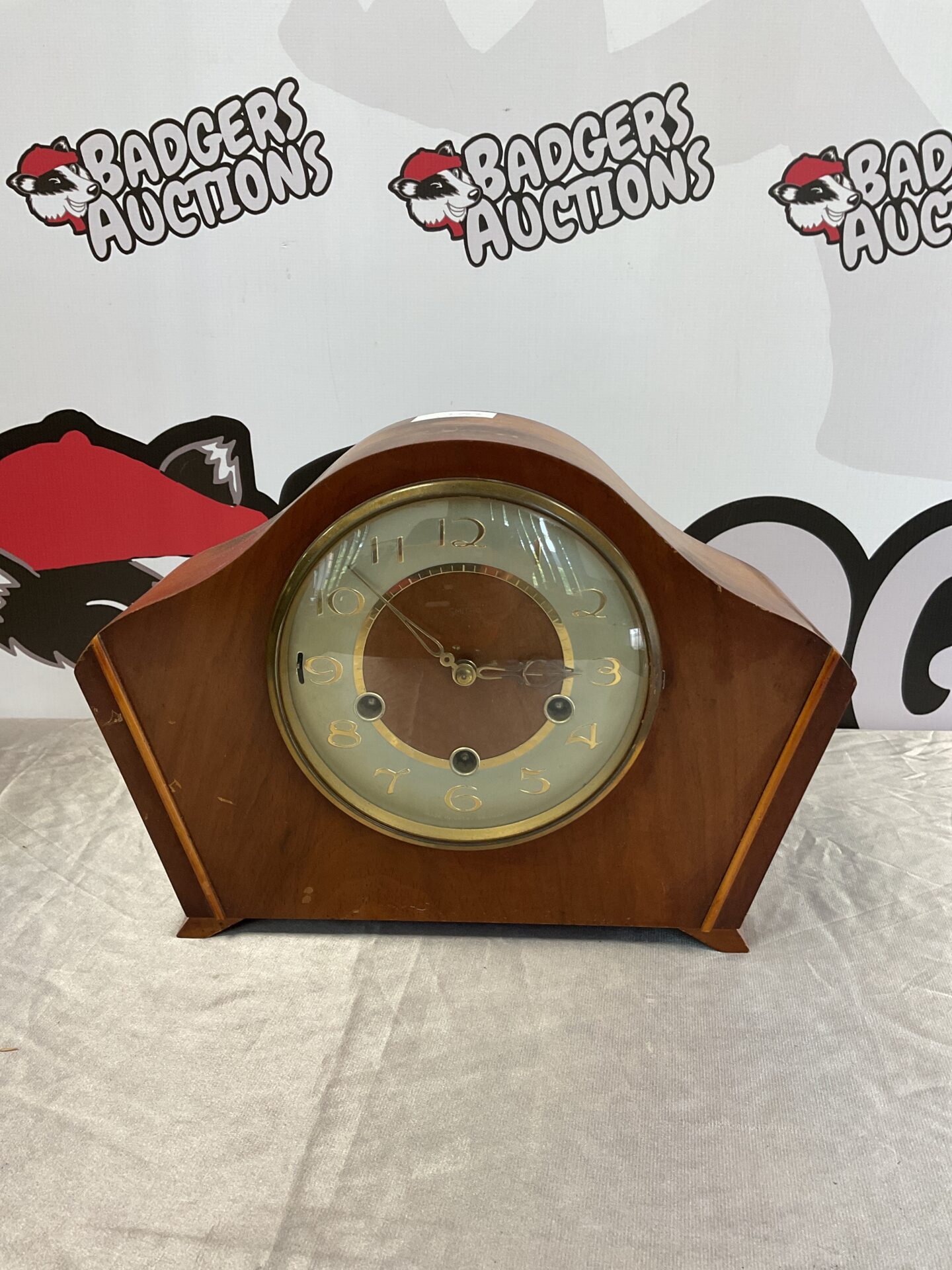 017 Mid century smiths chiming mantle clock with pendulum