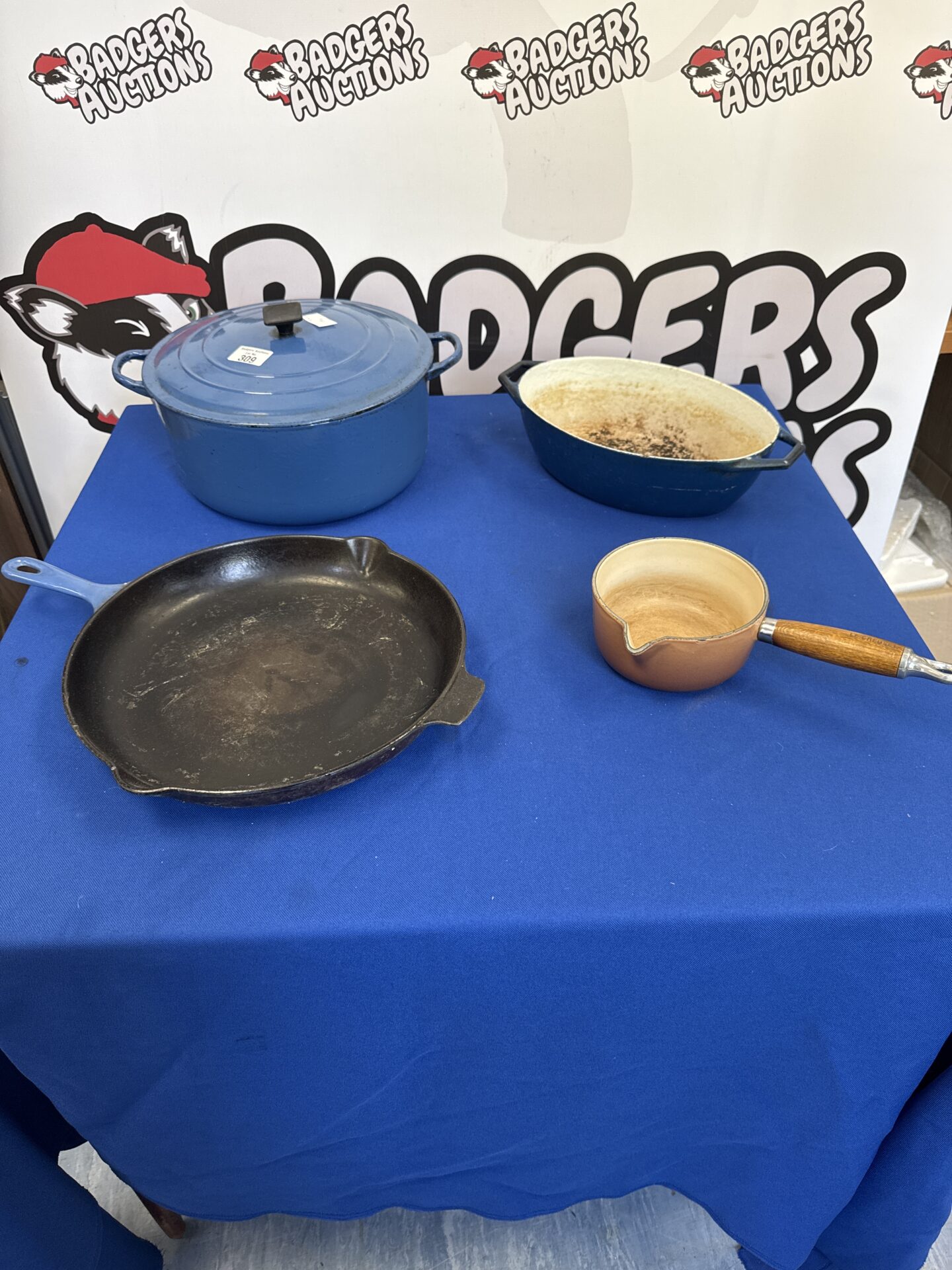 309 Selection of le creuset cooking pots & pans