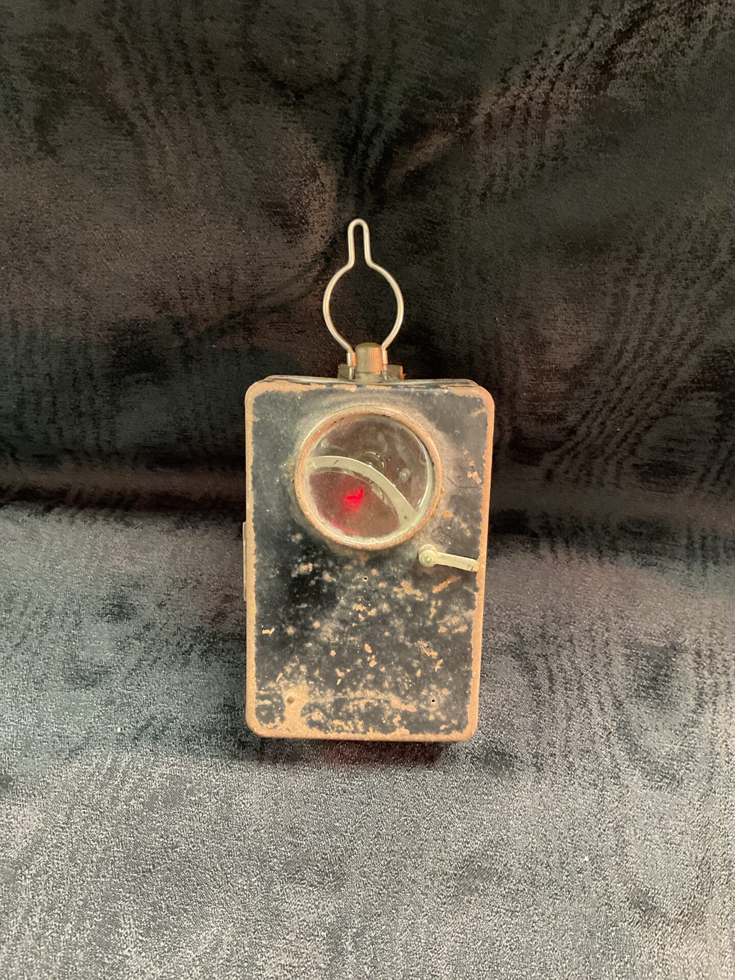 1015 Ww2 most likely German pocket lamp with red filter lens