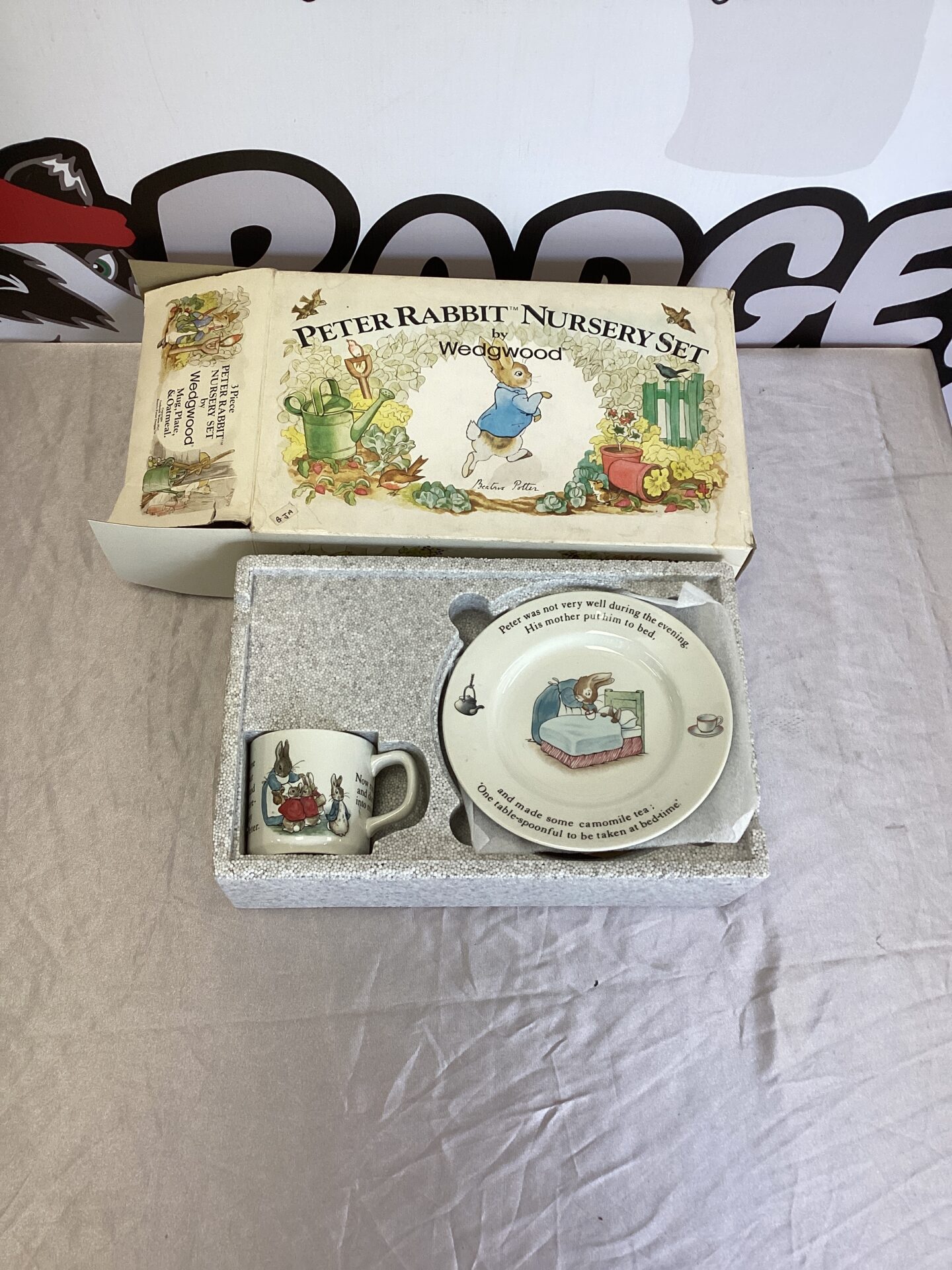 264 Wedgewood Peter Rabbit Nursery Set