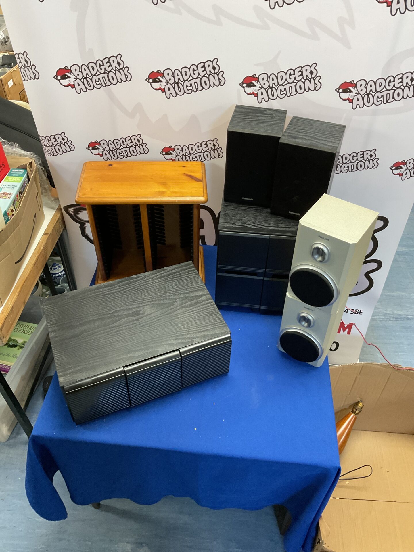 132 3 cassette storage units with panasonic and phillips speakers