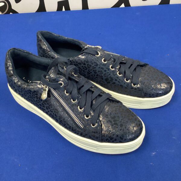 Ladies’ size 41 Lunar leopard print trainers for casual wear.