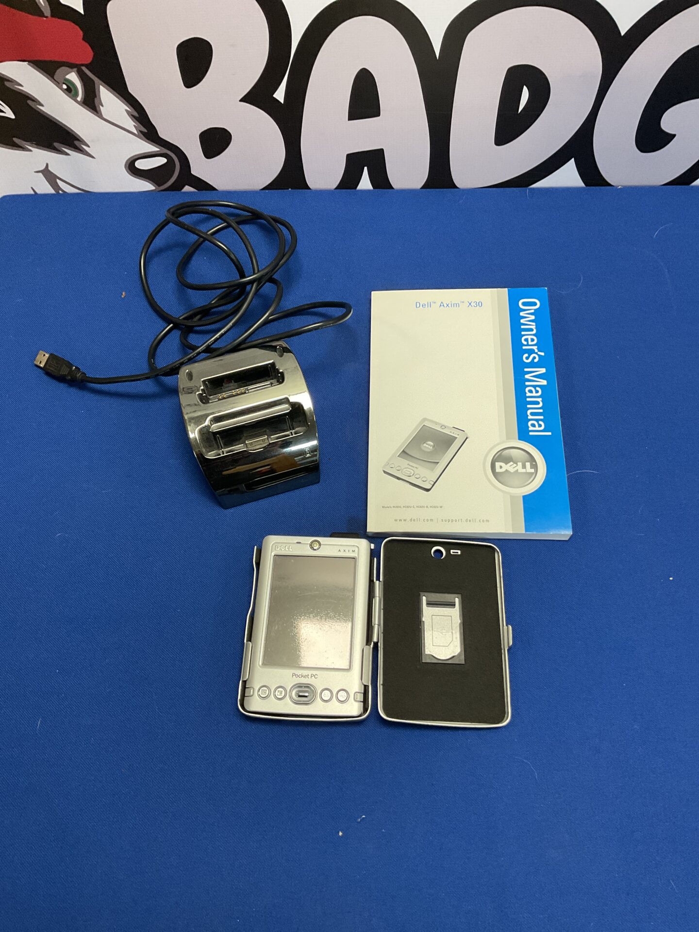 133 Dell axim x30 pocket PC and charging dock