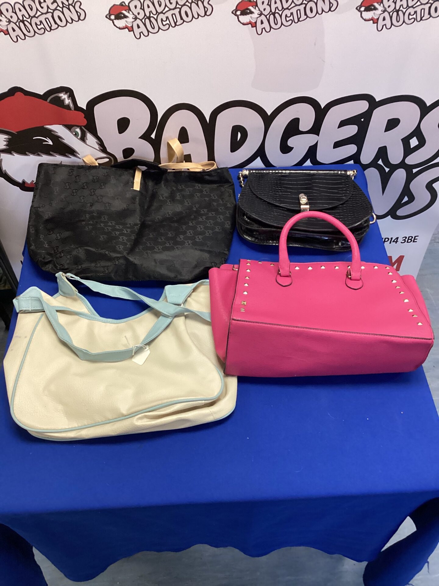505 Bag for life with four ladies hand bags