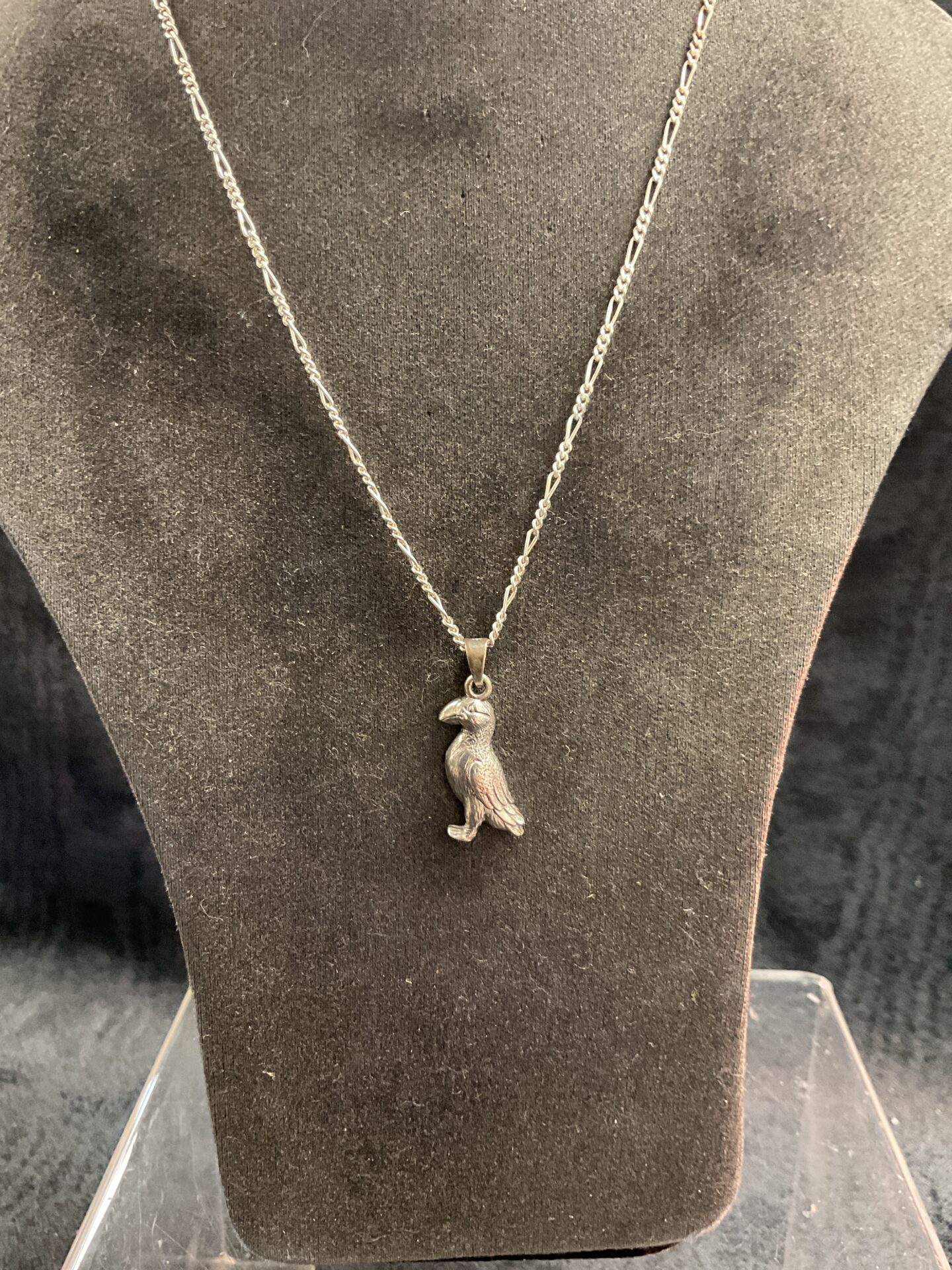 785 925 Silver 16” Necklace With Puffin Pendant