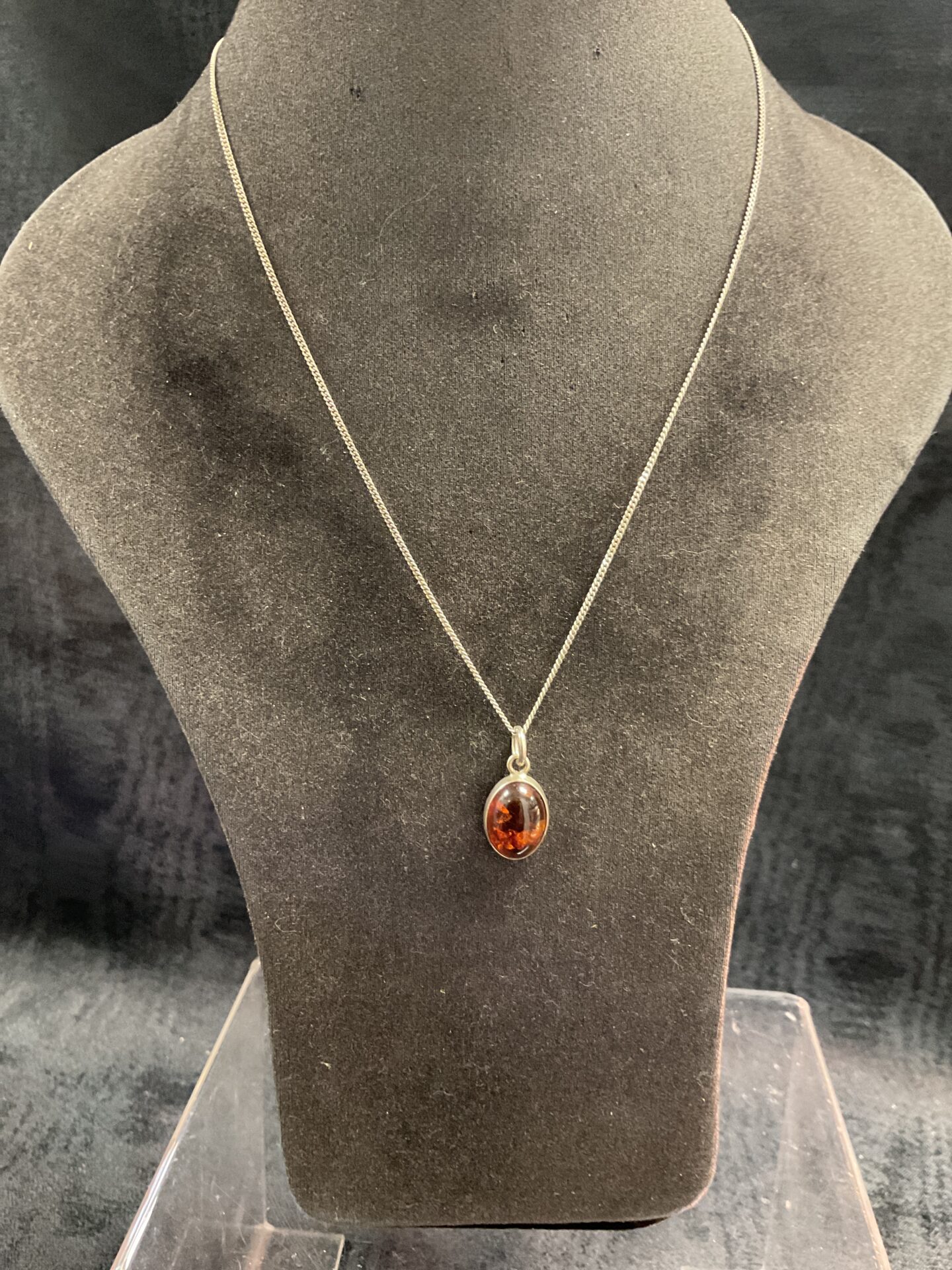 786 925 Silver 16” necklace with amber pendant