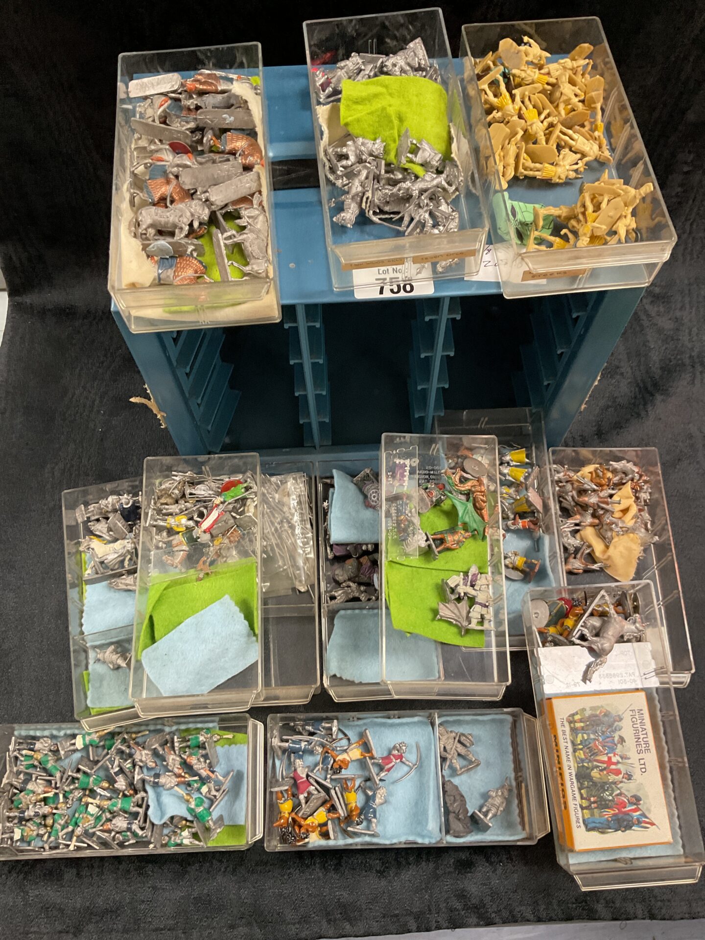758 Collection of lead soldiers in multi drawer storage box romans ,knights,cavalry ect