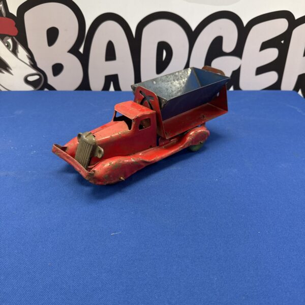 Vintage Marx gritting truck from the 1940s, pressed steel toy.