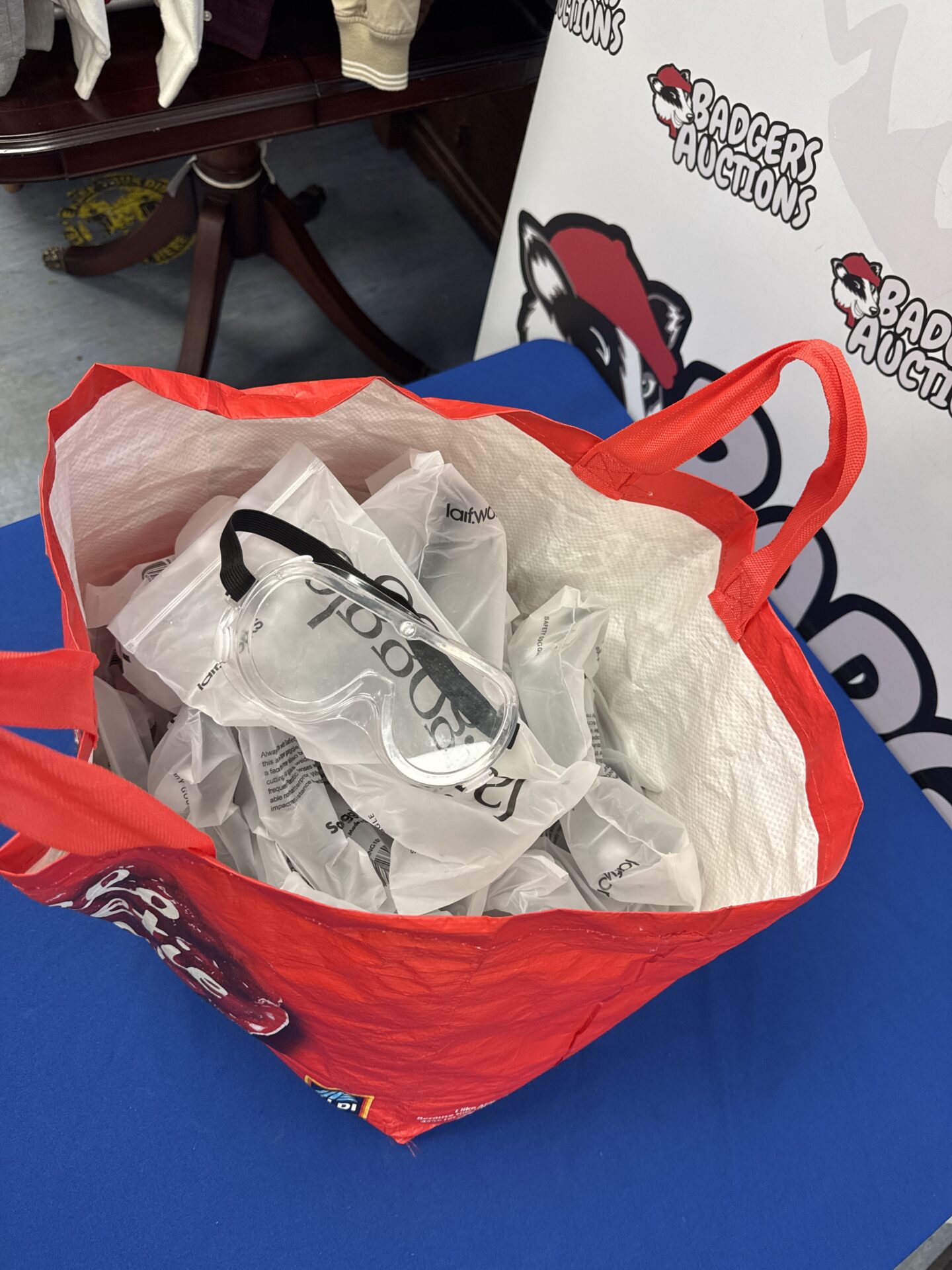 869 Bag of new laif safety goggles
