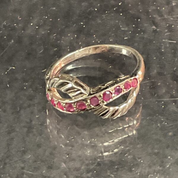 Vintage amethyst crossover ring, size O, purple gemstone jewellery.