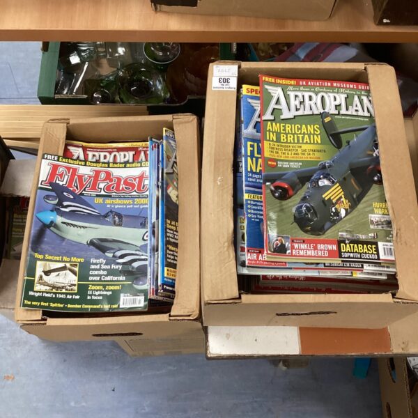 Lot of vintage Aeroplane and Flypast aviation magazines for collectors.