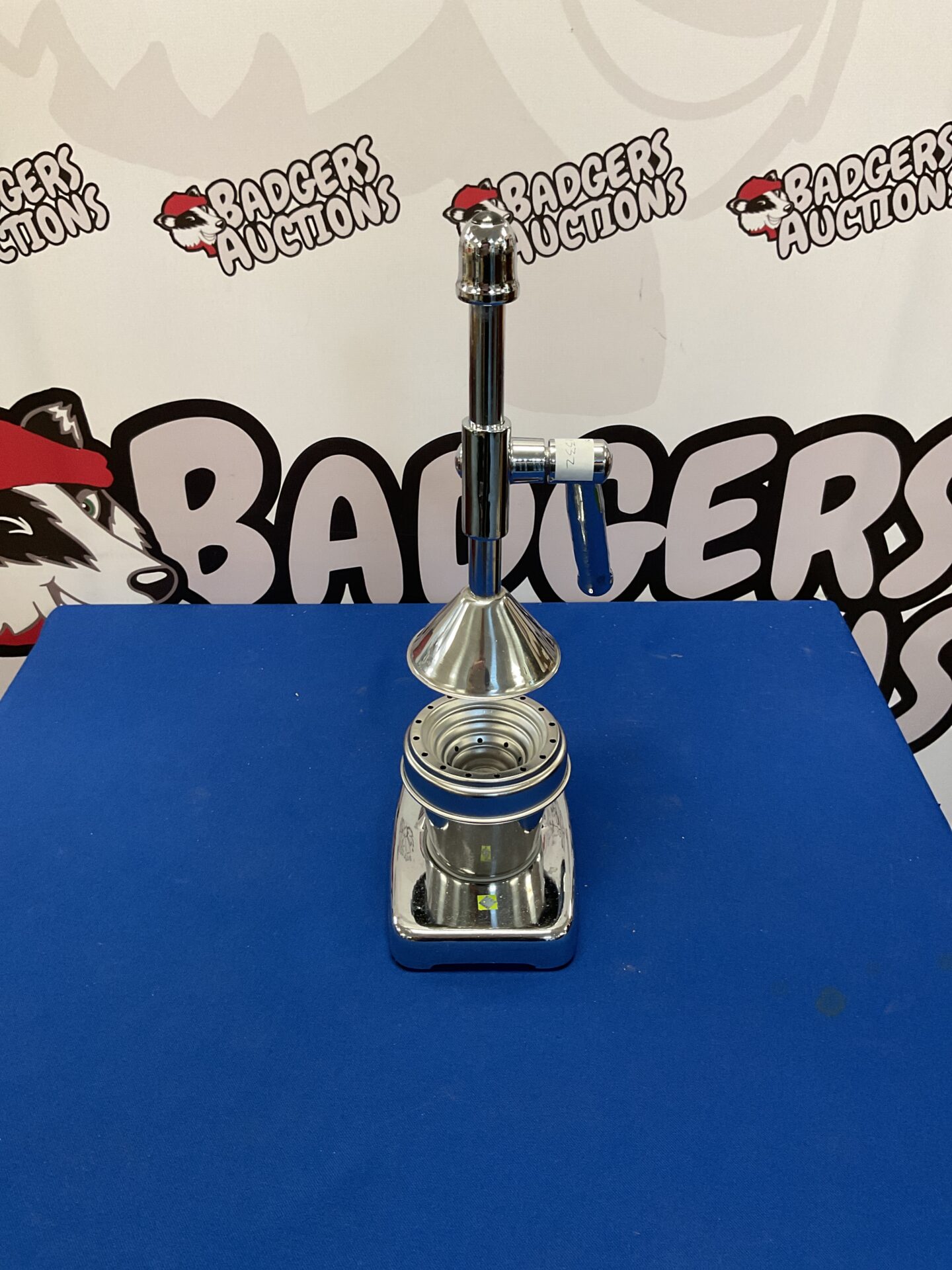 498 Vice Versa metal juicer