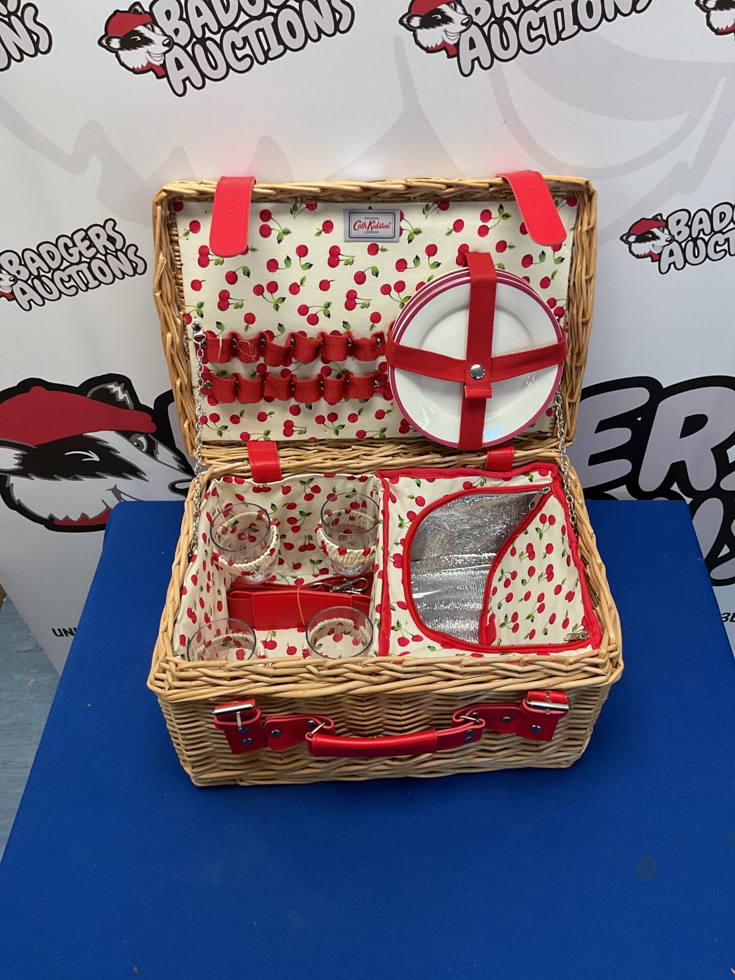 410 Cath Kidston picnic basket