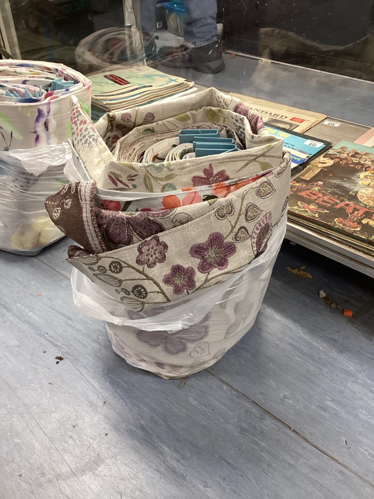 547 Bag of voyage fabric samples