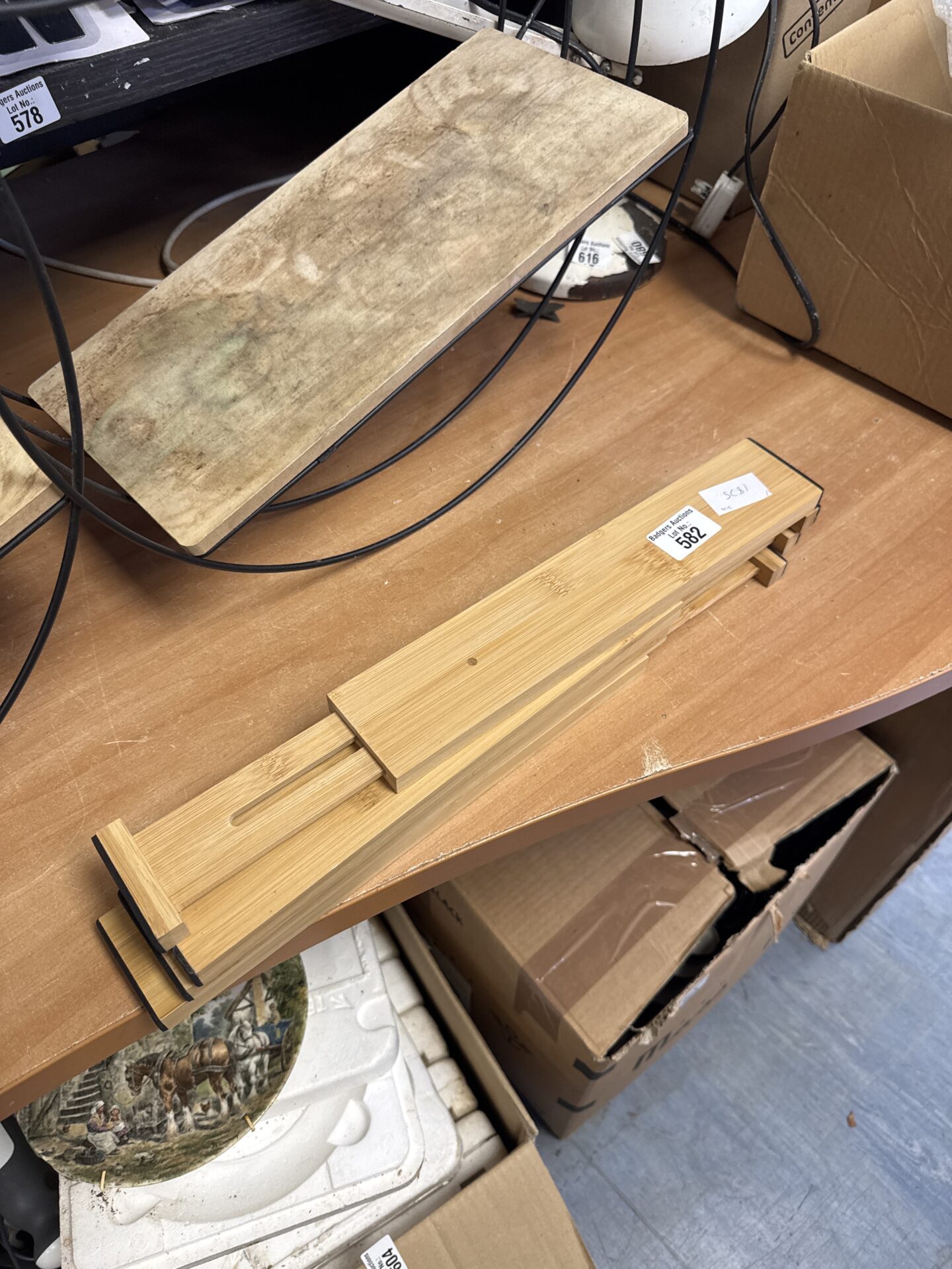 582 Four spring loaded bamboo drawer dividers
