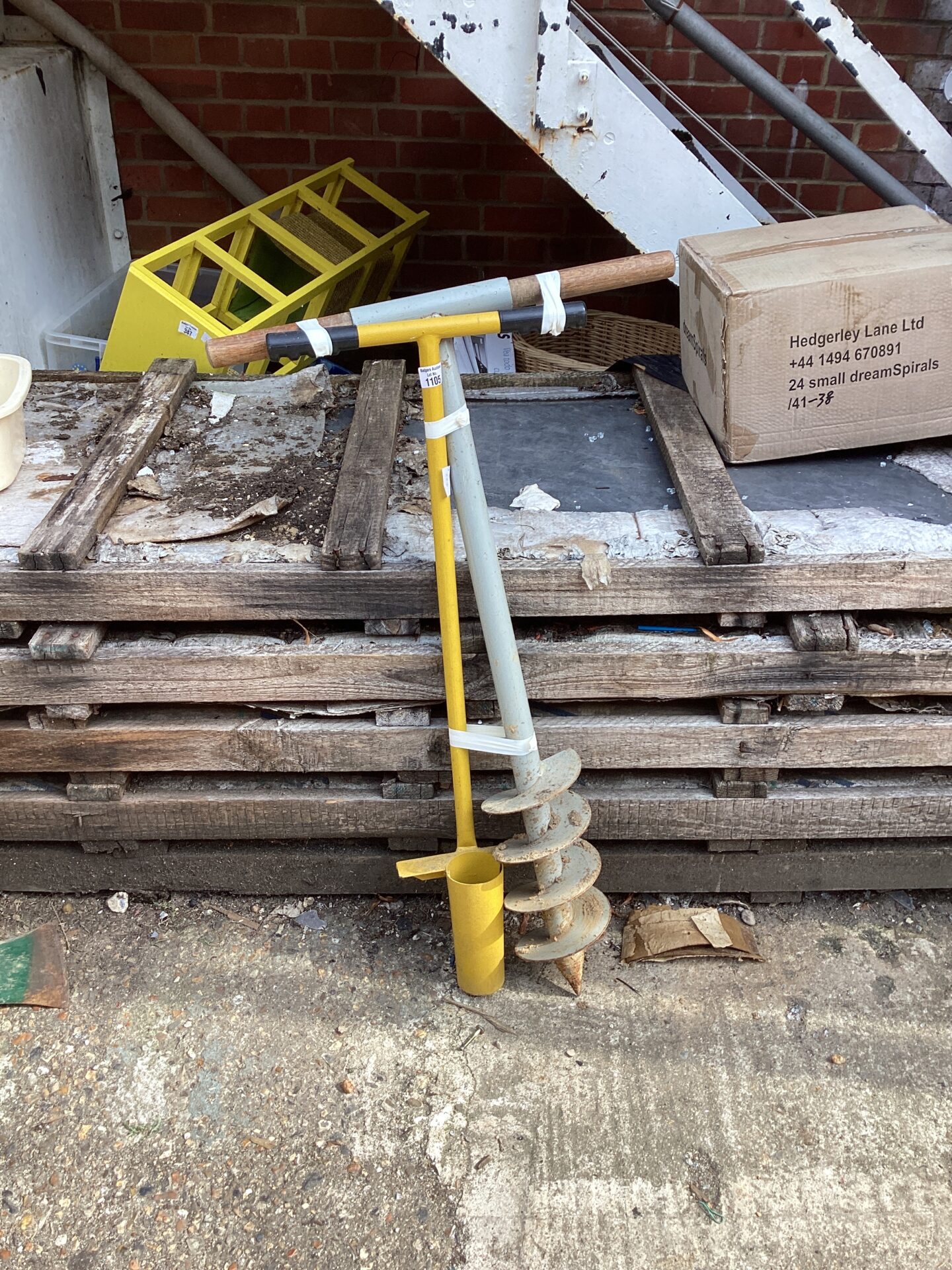 1105 Two Post hole Borers