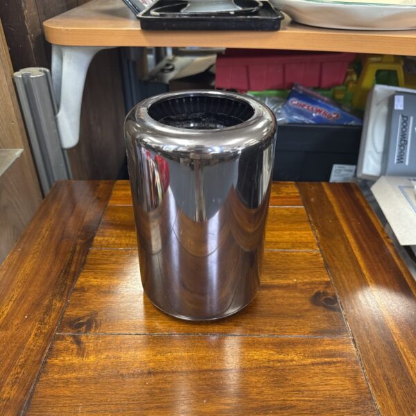 Front view of silver Apple Mac Pro A1481 computer.