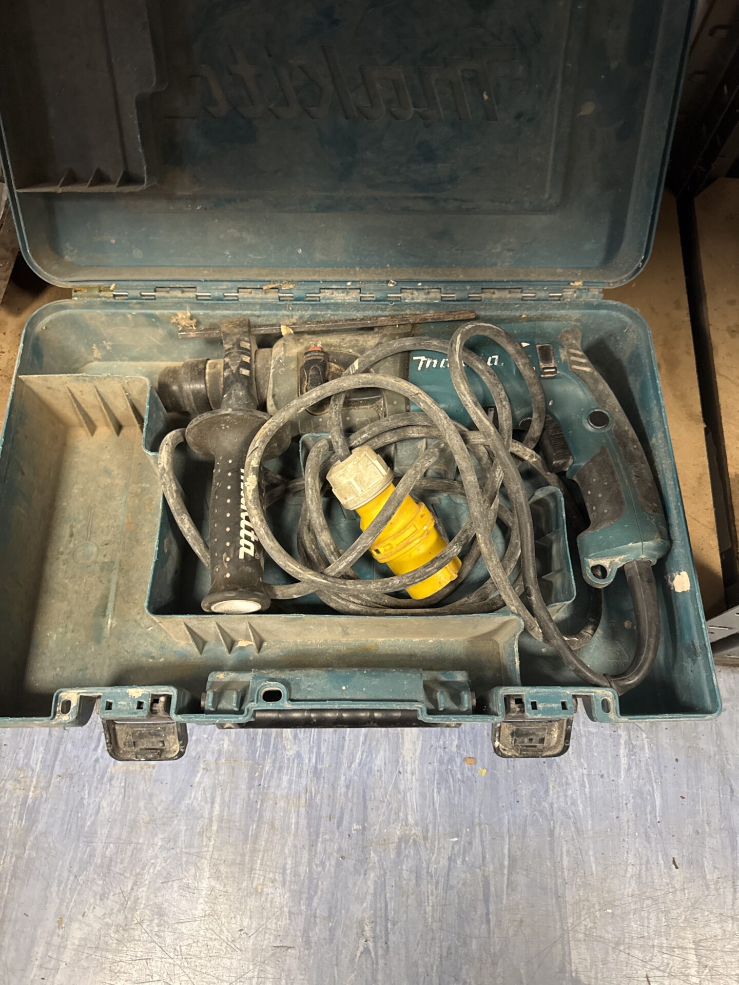994 Makita 110v hammer drill