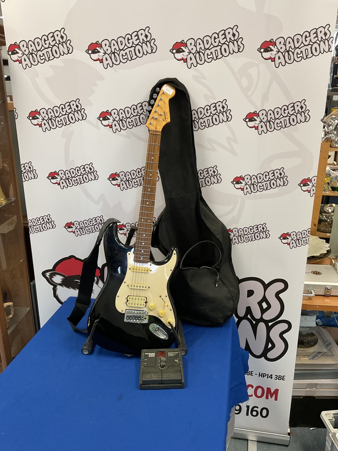 720 Fender squire bullet strat electric guitar with case & zoom 505 pedal