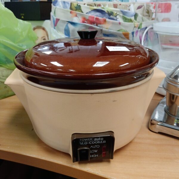 Front view of a vintage Tower auto slow cooker.