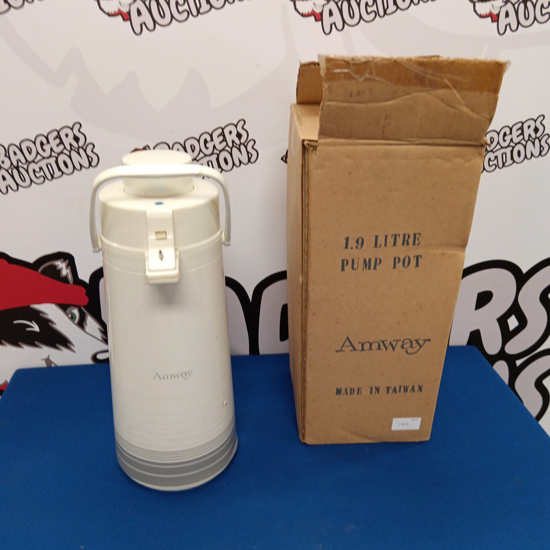 476 Amway 1.9ltr pump pot dispenser