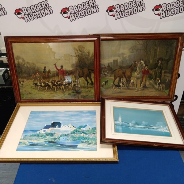 Framed Sanderson Wells hunt print depicting huntsmen and hounds.