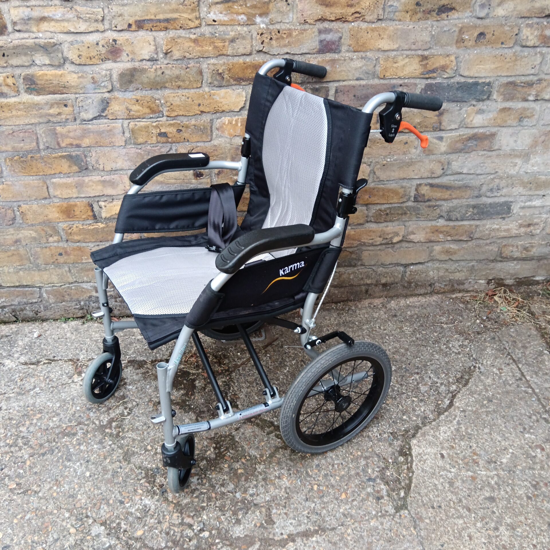 1064 Karma folding wheelchair