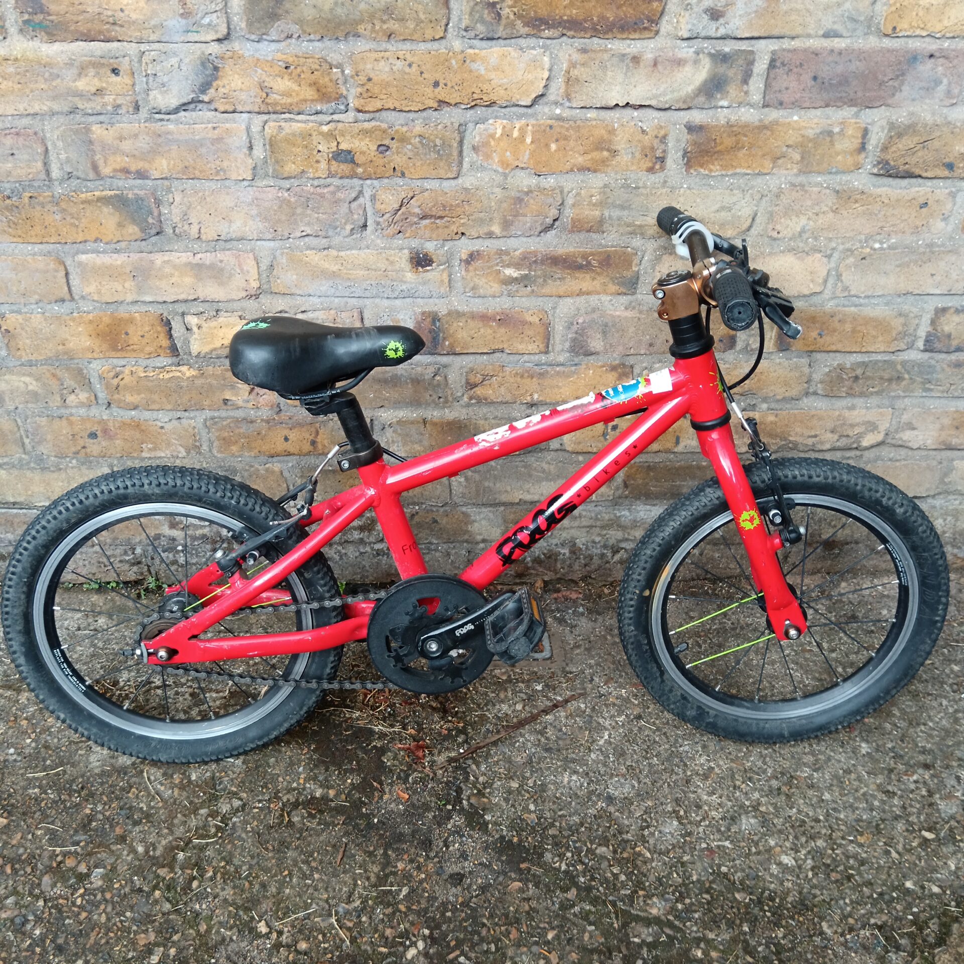 1072 Red frog child’s bike