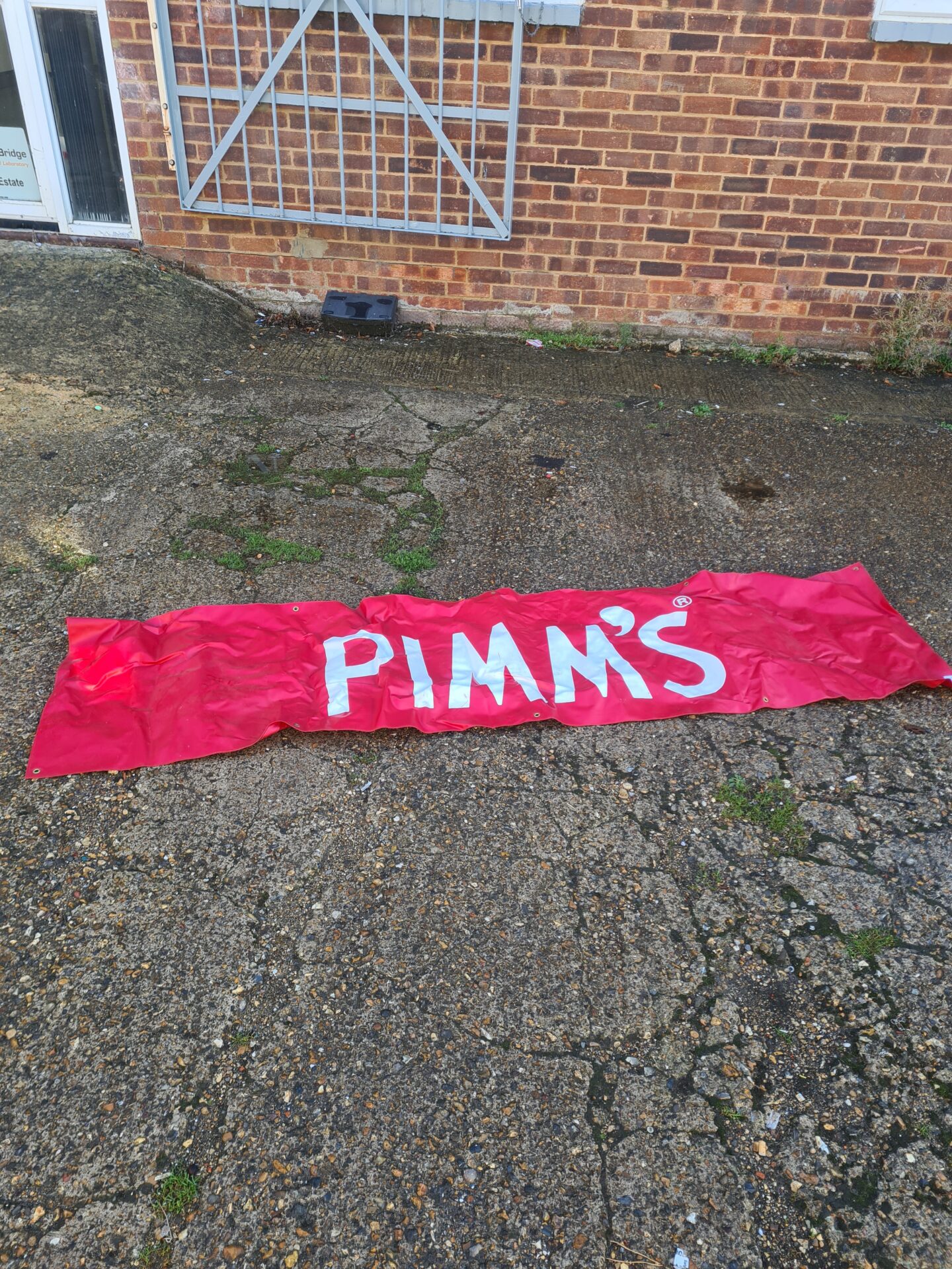 1034 Large Pimm’s 2ft x 8ft banner