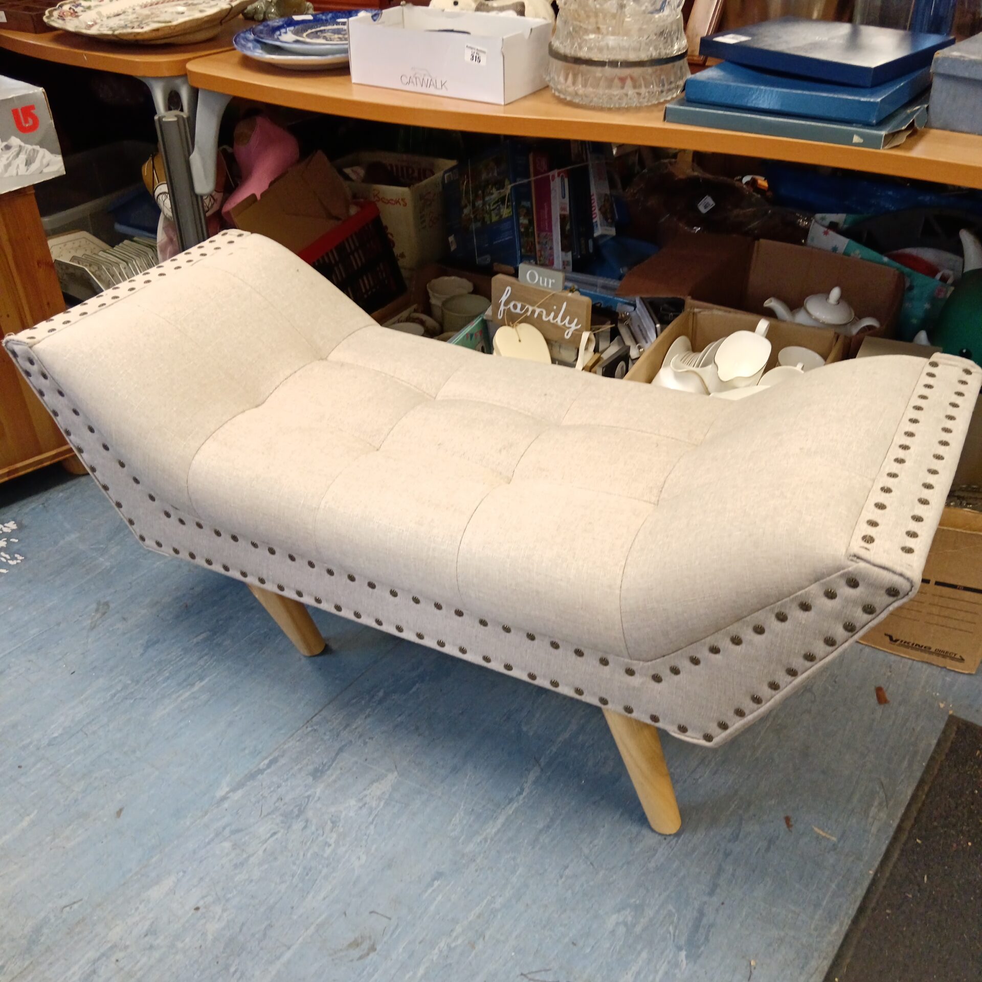 623 Modern grey fabric chaise lounge bench