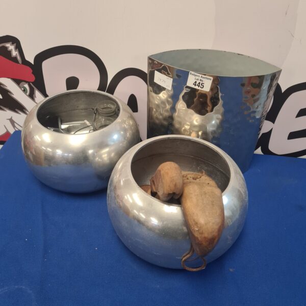 Lot of stainless steel bowls for kitchen or catering use.