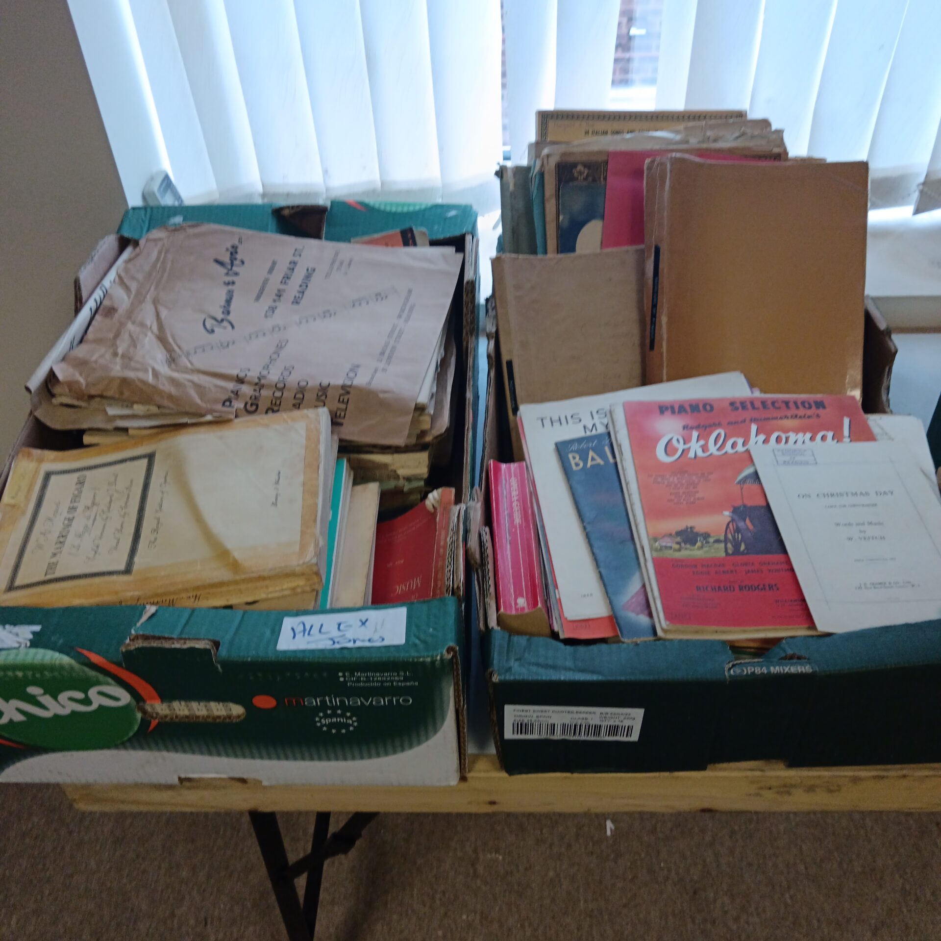 1152 Two trays of vintage sheet music
