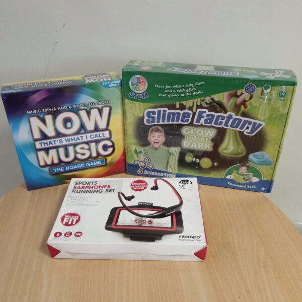 Music game bundle with glow in the dark slime and sports earphones.