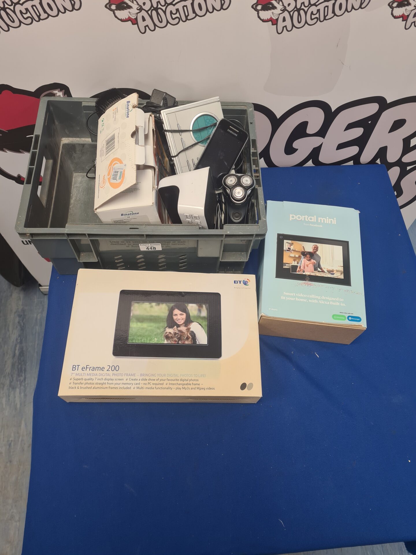 461 Box of mixed inc bt e frame and Facebook portal mini