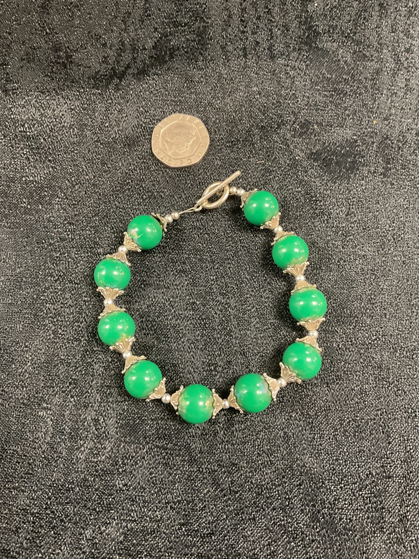 863 Vintage silver tone and jadite bead bracelet