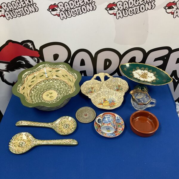 Temp-tations salad bowl set with Bavaria pedestal dish and serving spoons.