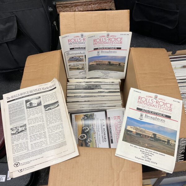 Vintage lot of Rolls Royce Enthusiasts Club magazines for collectors.