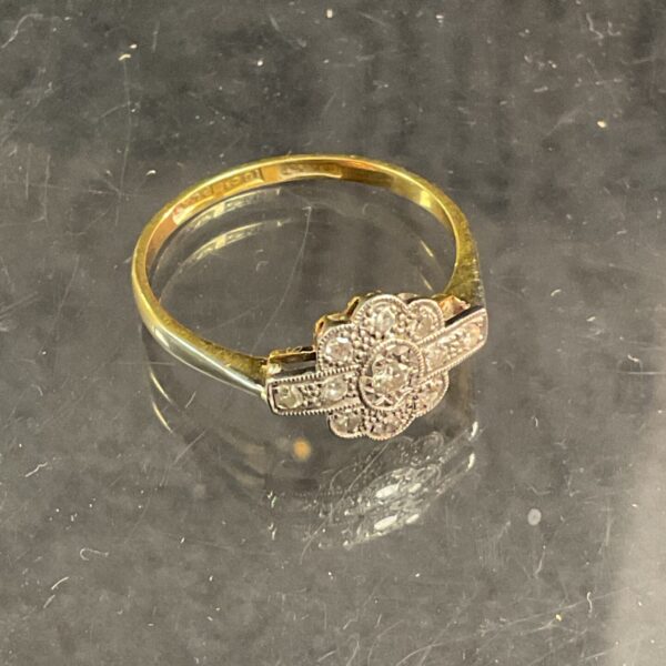 Vintage diamond cluster ring in 18ct gold and platinum.
