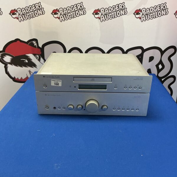 Silver Cambridge Audio azur 540C CD player, vintage hi-fi equipment.