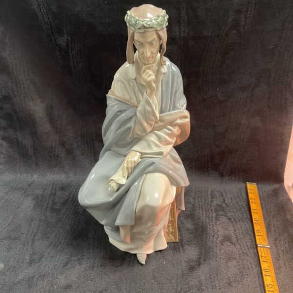 Front view of the Lladro Dante figure in porcelain.