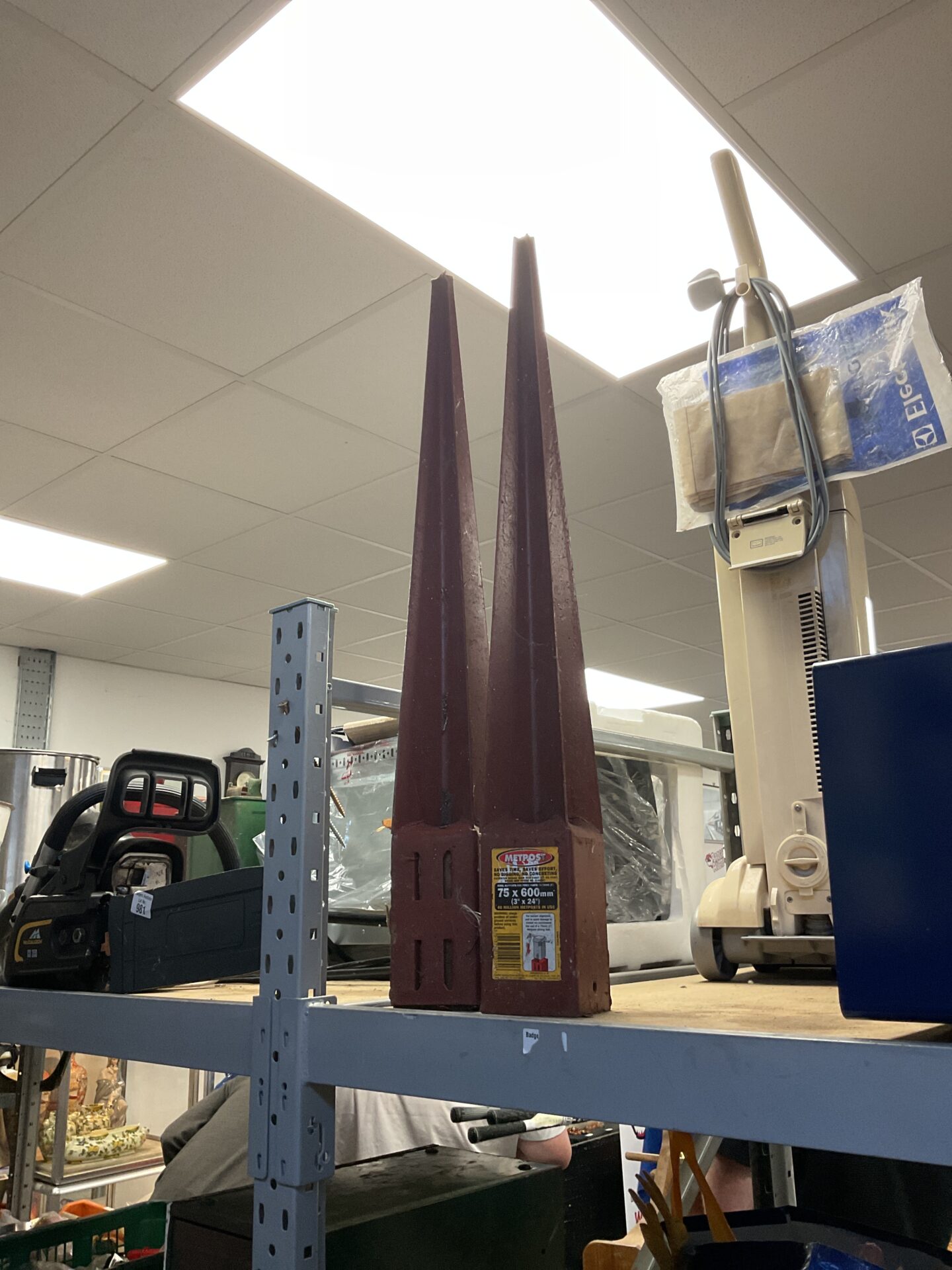 980 Two 75 x 600mm fencepost stakes